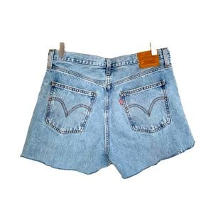 Levi’s Premium Denim Jean Shorts Womens Size 31 Clean Wash High Rise Cut Off Y2K